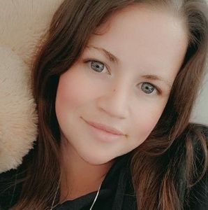 Meet your Posher, Cassandra-lee